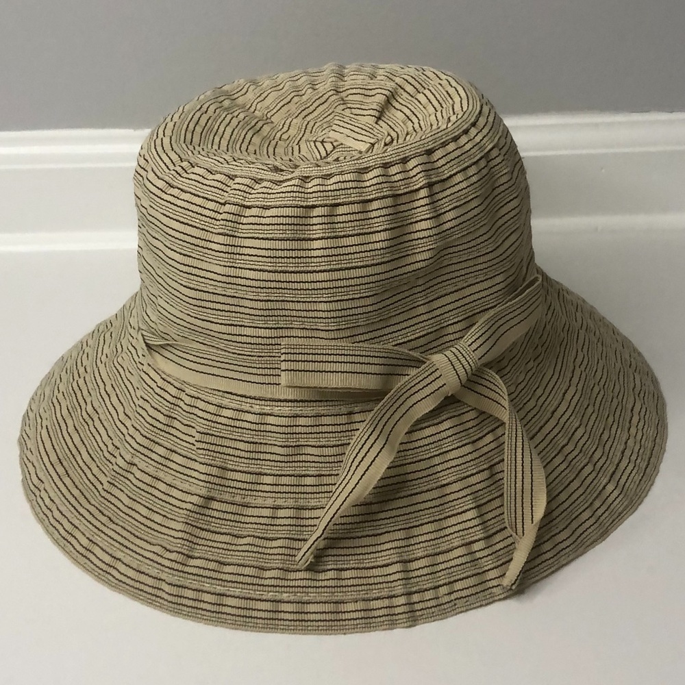 NWOT Grevi Multicolor Striped Cotton Blend Hat